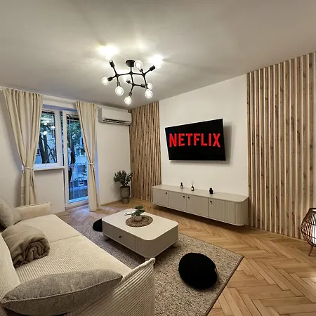 Mileticova Street, Keyless, Ac Apartamento