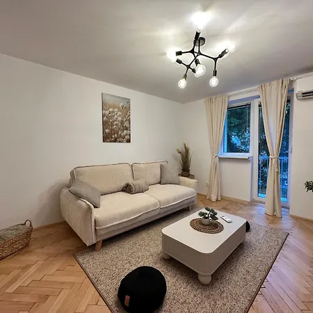 Apartman Mileticova Street, Keyless, Ac