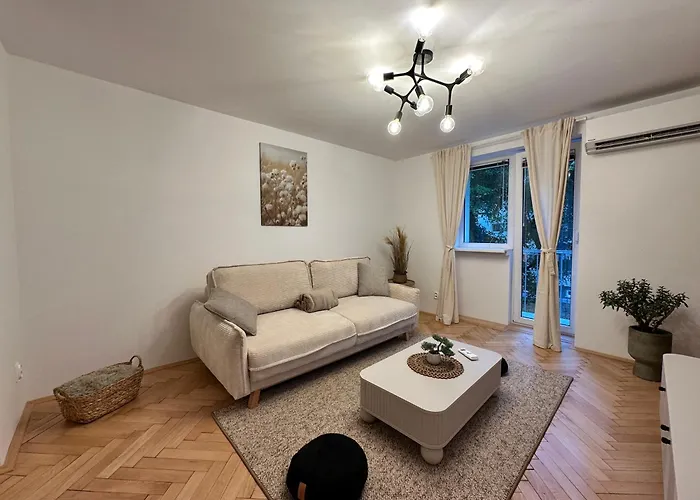 Apartman Mileticova Street, Keyless, Ac