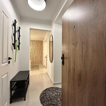 Mileticova Street, Keyless, Ac Μπρατισλάβα